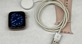 Good
													Apple Watch Series 6 44mm - Unlocked, Gold, A2294 - Cellular, Aluminum, photo 2 of 5