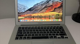 Fair
													MacBook Air 2017 - 13" - I5, Silver, 128 GB, 8 GB, photo 1 of 8