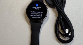 Good
													Samsung Galaxy Watch5 - Unlocked, Gold, 40mm, photo 5 of 6