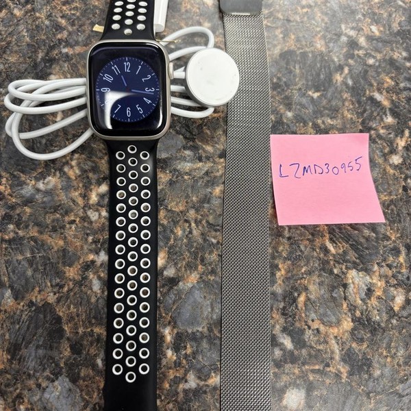 Apple Watch Series 7 45mm - Unlocked, Starlight, A2477 - Cellular, Aluminum