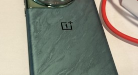 Mint
													OnePlus 12 - Unlocked, Green, 512 GB, 16 GB, CPH2583, photo 3 of 9