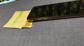 Good
													Apple iPhone Xs Max - Unlocked, Gold, 64 GB, A1921, photo 4 of 7