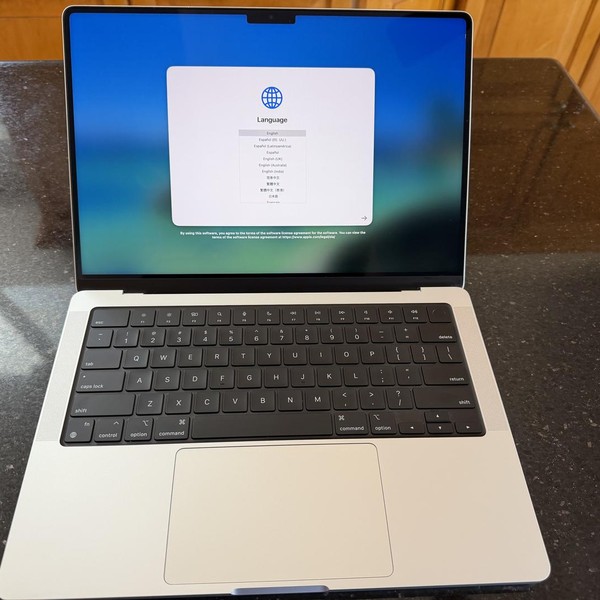 MacBook Pro 2021 - 14 inch - 512 GB, Silver, 16 GB, Apple M1 Pro 8-core