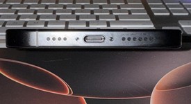 Mint
													Apple iPhone 16 Pro Max - AT&T, Black, 256 GB, A3084, photo 3 of 15