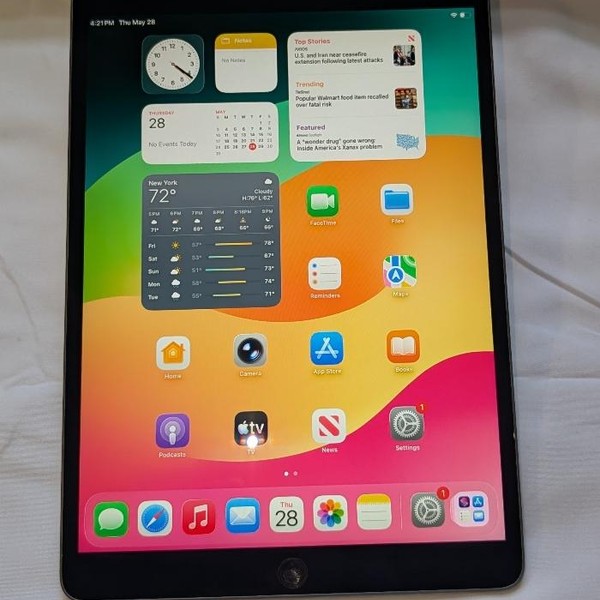 Apple iPad Air (3rd Gen) - Wi-Fi, 64 GB, Gray