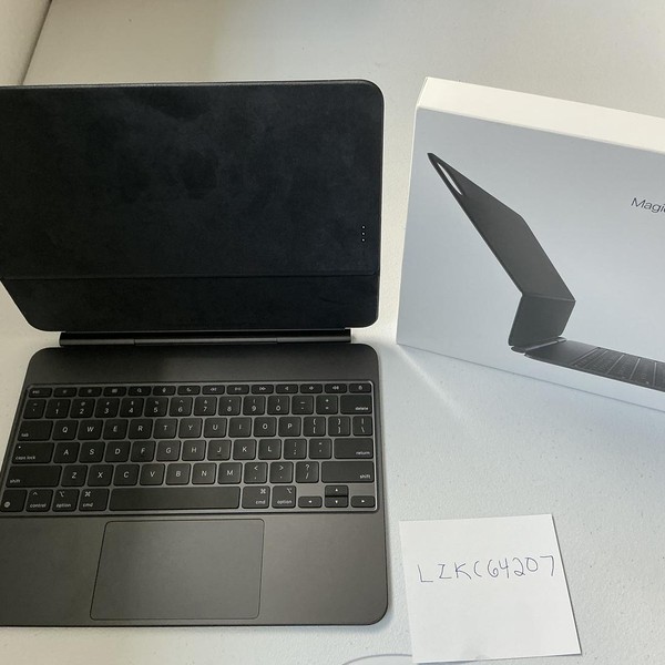 Apple Magic Keyboard for iPad Pro - Black