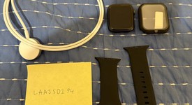 Good
													Apple Watch SE 1st Gen 44mm - Gray, A2352 - GPS, Aluminum, photo 1 of 8