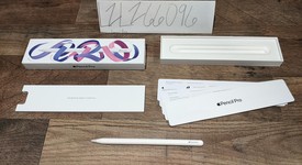 Mint
													Apple Pencil Pro, photo 1 of 3