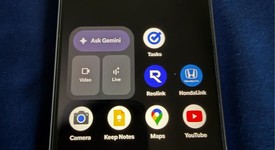 Mint
													Google Pixel 10 Pro - Unlocked, Moonstone, 128 GB, G4QUR, photo 3 of 10