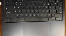 Fair
													MacBook Air 2022 - 13" - Apple M2, Midnight, 256 GB, 8 GB, photo 3 of 11