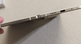 Mint
													Google Pixel 10 Pro Fold - Unlocked, Jade, 256 GB, GU0NP, photo 3 of 6
