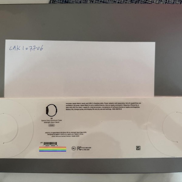 Apple Watch SE (1st Gen) 40mm - Gray, A2351 - GPS, Aluminum