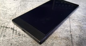 Mint
													Razer Phone 2 - Unlocked, Black, photo 4 of 7