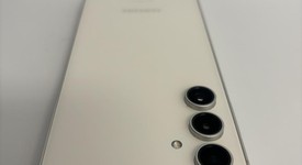 Good
													Samsung Galaxy S23 FE - Unlocked, Cream, 128 GB, 8 GB, SM-S711U1, photo 4 of 8