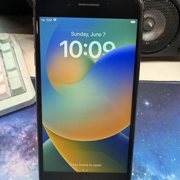 Apple iPhone 8 Plus - Unlocked, 64 GB, Gray, A1897, GSM