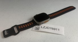 Good
													Apple Watch Ultra 49mm - Unlocked, Titanium, A2622, photo 3 of 14