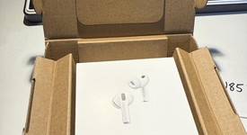 New
													Apple AirPods Pro 3, photo 2 of 2