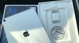 Mint
													Apple iPad Pro 11" 2018 - Unlocked, Silver, 64 GB, A2013, photo 1 of 9