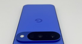 Mint
													Google Pixel 10 - T-Mobile, Indigo, 128 GB, GLBW0, photo 3 of 8