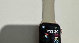 Mint
													Apple Watch SE 1st Gen 40mm - Gold, A2351 - GPS, Aluminum, photo 3 of 8