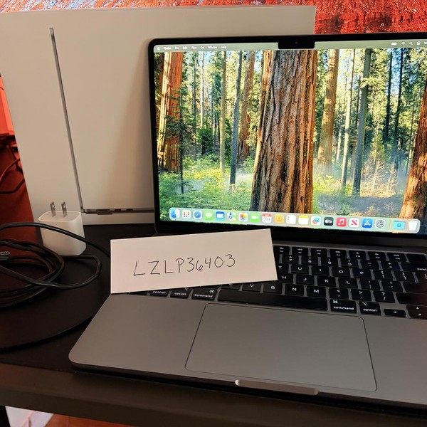 MacBook Air 2022 (M2) - 13 inch - 256 GB, Gray, 8 GB, Apple M2