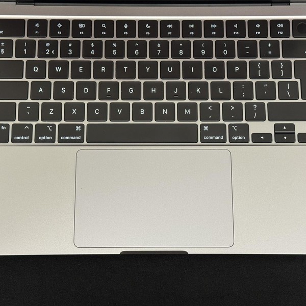MacBook Air 2024 (M3) - 13 inch - 256 GB, Gray, 8 GB, Apple M3, 8-core GPU