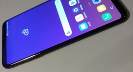 New
													LG V35 ThinQ - AT&T, Black, 64 GB, photo 4 of 10