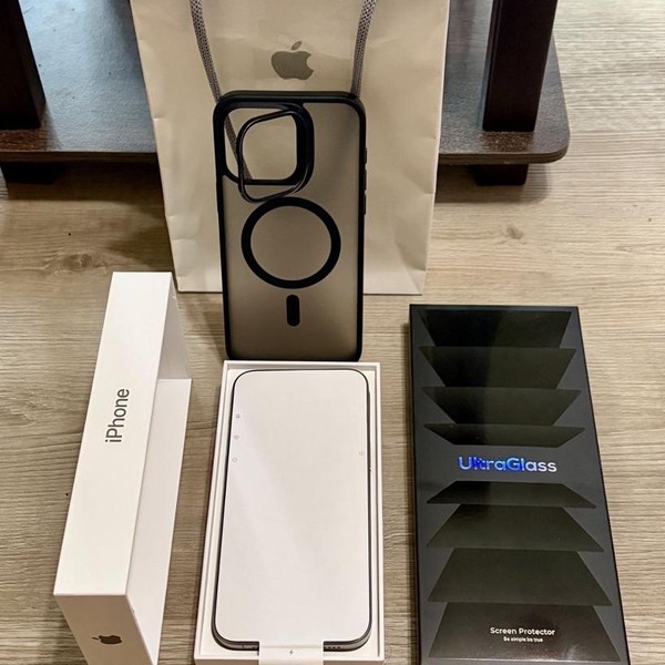 Apple iPhone 15 Pro Max - Unlocked, 256 GB, Natural, A2849