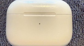 Used
													Apple AirPods Pro 2 - Lightning, photo 3 of 8