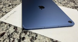 Mint
													Apple iPad 10th Gen - Unlocked, Blue, 64 GB, A2757, photo 2 of 7