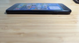 Good
													Apple iPhone SE 3rd Gen 2022 - Unlocked, Midnight, 128 GB, A2595, photo 4 of 12