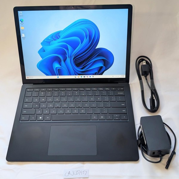Microsoft Surface Laptop 4 - 256 GB, Black, 8 GB, Intel Core i5, 13.5 inch
