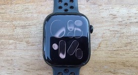 Mint
													Apple Watch Series 11 46mm - T-Mobile, Jet Black, A3337 - Cellular, Aluminum, photo 2 of 12