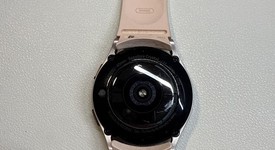 Good
													Samsung Galaxy Watch5 - Unlocked, Gold, 40mm, photo 2 of 6