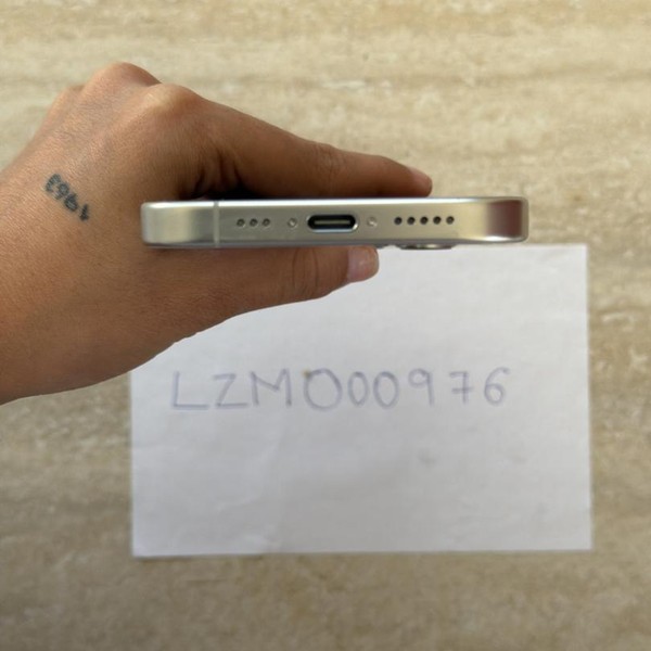 Apple iPhone 16 Pro - Unlocked, 256 GB, White, A3083