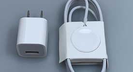 Good
													Apple Watch Series 6 40mm - Unlocked, Silver, A2293 - Cellular, Aluminum, photo 4 of 5