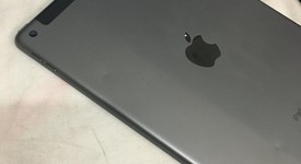 Fair
													Apple iPad 9th Gen - Unlocked, Gray, 64 GB, A2603, photo 5 of 7