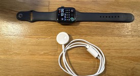 Good
													Apple Watch SE 1st Gen 44mm - Gray, A2352 - GPS, Aluminum, photo 4 of 5