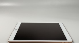 Mint
													Apple iPad 7th Gen - Unlocked, Gold, 32 GB, A2200, photo 6 of 6