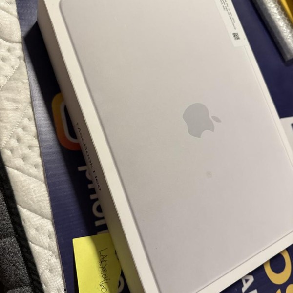 MacBook Neo 2026 - 256 GB, Silver, 8 GB, Apple A18 Pro