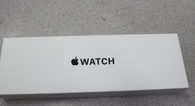 New
													Apple Watch SE 2nd Gen 44mm - Midnight, A2723 - GPS, Aluminum, photo 5 of 5