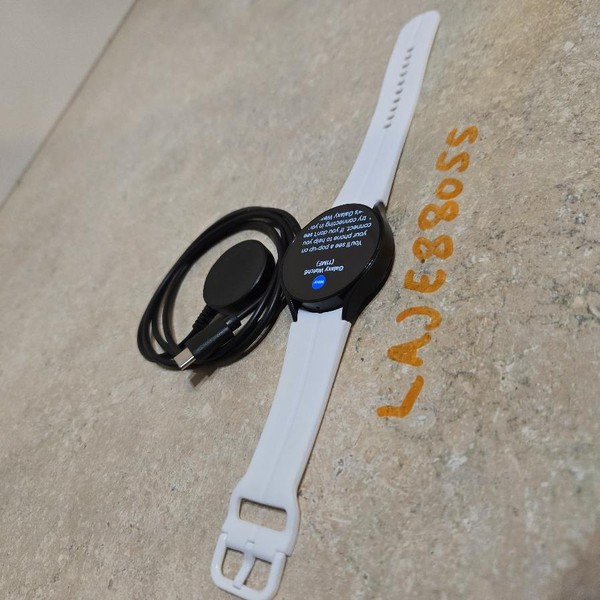 Samsung Galaxy Watch6 - Wi-Fi, Graphite, 44mm