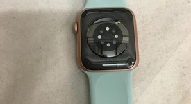 Mint
													Apple Watch Series 6 40mm - Unlocked, Gold, A2293 - Cellular, Aluminum, photo 2 of 6