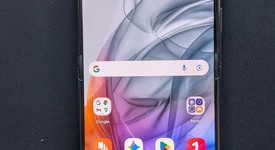 Mint
													Motorola Razr (2024) - Unlocked, Gray, 256 GB, 8 GB, photo 2 of 12