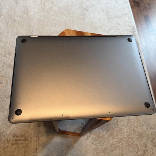 MacBook Pro 2019 - 16 inch - 512 GB, Gray, 32 GB, Intel Core i7