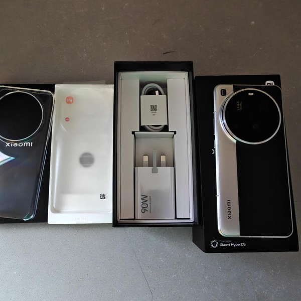 Xiaomi 15 Ultra - Unlocked Non-US, 512 GB, Silver, 16 GB