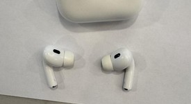 Used
													Apple AirPods Pro 2nd Gen - Lightning, photo 3 of 10