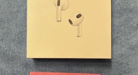 Used
													Apple AirPods 3rd Gen - MagSafe Case, photo 2 of 6