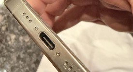 Good
													Apple iPhone 16 Pro - Unlocked, Natural, 256 GB, A3083, photo 5 of 10