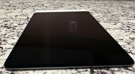 Good
													Apple iPad Pro 13" (M4) 2024 - Unlocked, Black, 256 GB, 8 GB, A2926, Standard Glass, photo 5 of 7
